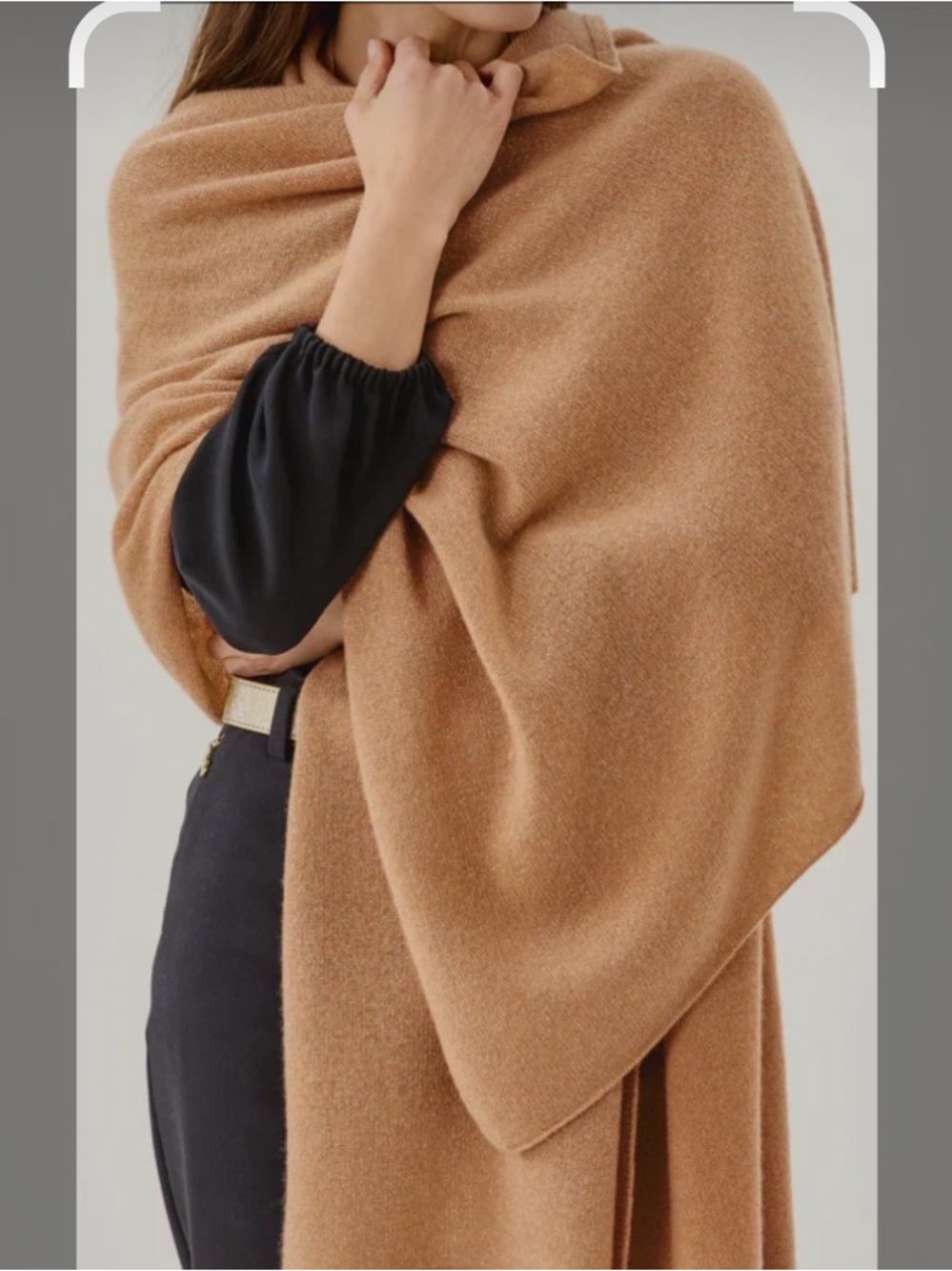 Lilly Pulitzer Lanelle Cashmere Wrap in Heathered Rattan Metallic.